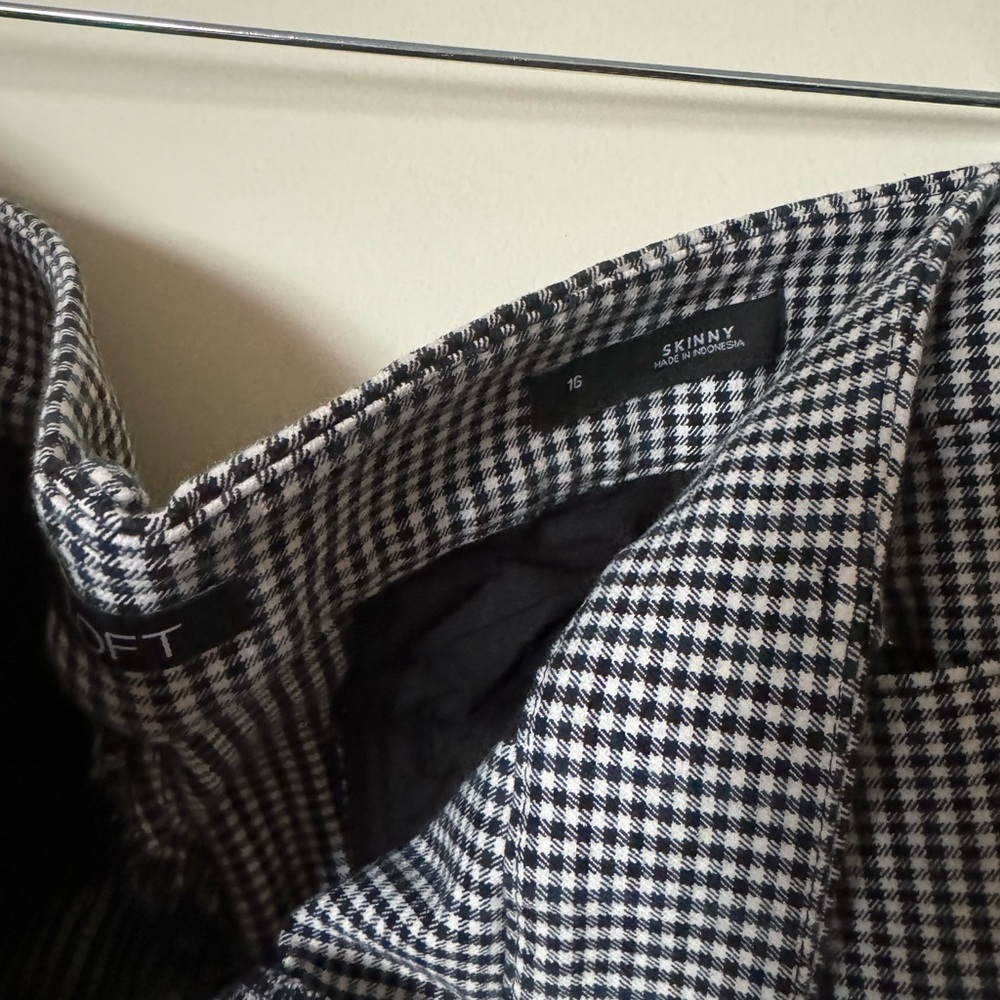 Pants - Picture 2 of 3